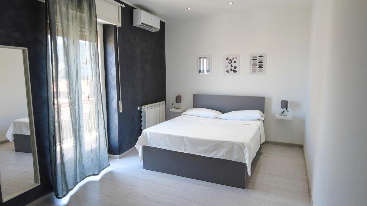 Sofita - Rooms & Apartment 圣亚加塔·迪·米利特 外观 照片